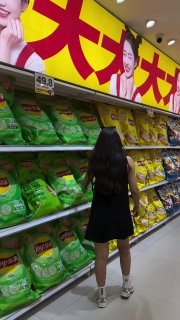 В Китае открылся магазин гигантских продуктов питания