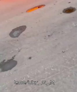 Последствия прилета русского FPV-дрона по пикапу противника