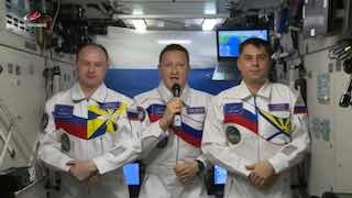 Космонавты с МКС поздравили россиян с Днём космонавтики