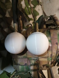 Агрессивный пост с призывами к бегству и националистическими лозунгами