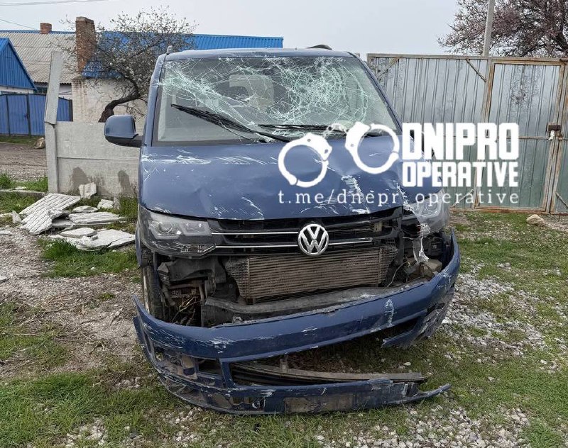 Пьяные сотрудники ТЦК разбили забор жене военного ВСУ и скрылись с места ДТП