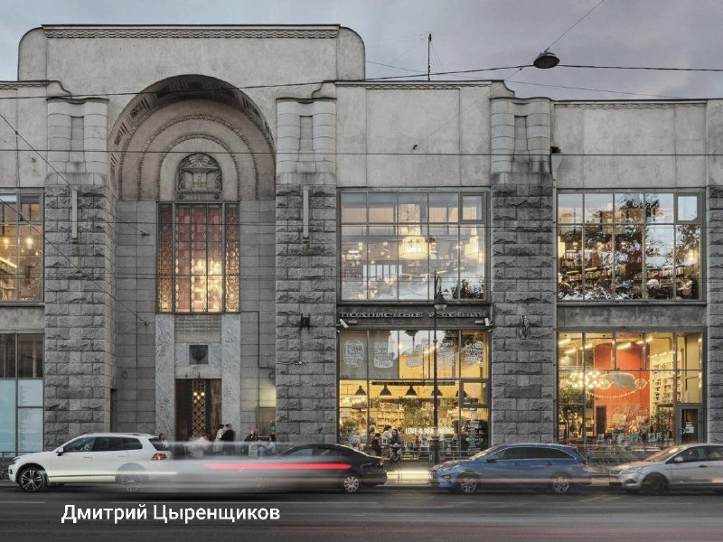 «Подписные издания» откроют семь больших книжных в России