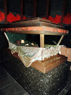 Москвич закинул ботинком Ленина и получил 10 суток