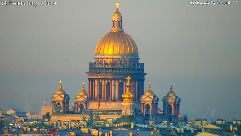 Солнечный и тёплый день ожидается сегодня в Петербурге