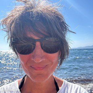 Земфира хранит миллионы в России, а Литвинова тайно летает на омоложение