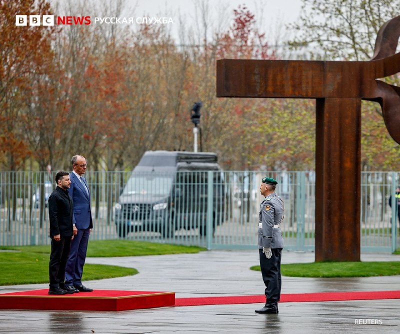 Зеленский прилетел в Берлин на встречу с Мерцем