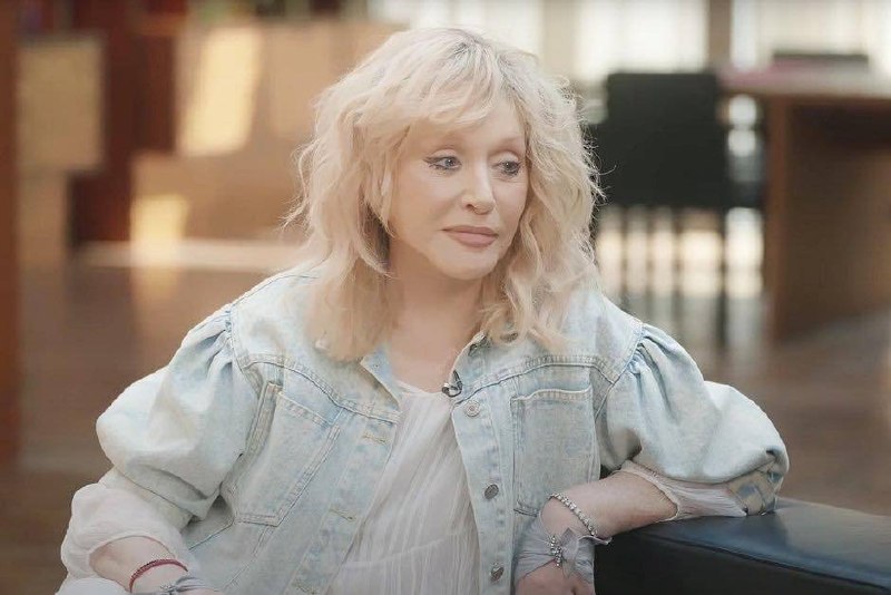 Директор Пугачёвой опровергла слухи о её возвращении в Россию