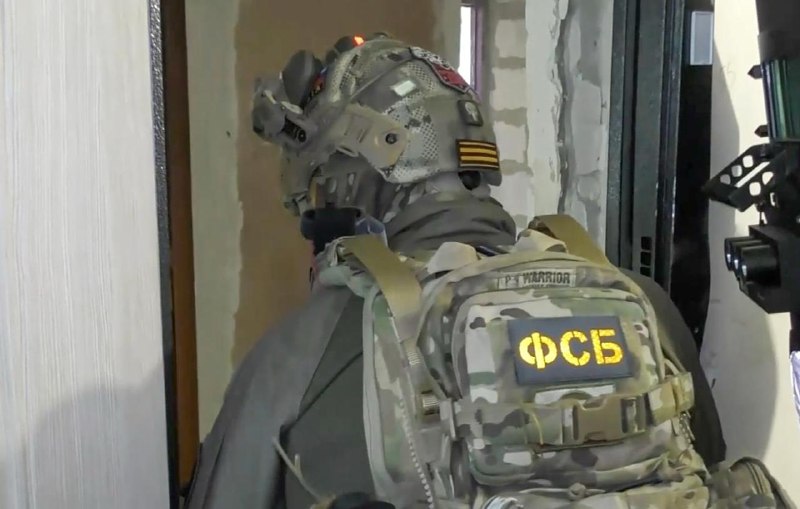 Семь человек задержаны за поджоги объектов в РФ после вербовки в Telegram