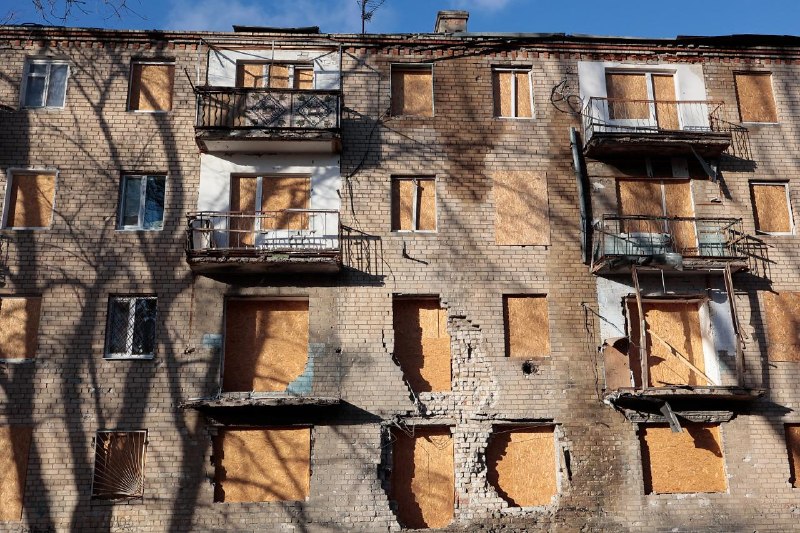 В Украине отменили коммунальные платежи для владельцев разрушенного жилья