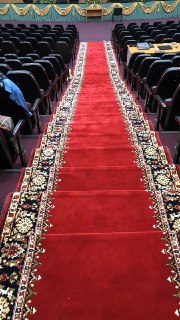 Администрация губернатора Петербурга потратит 21 миллион рублей на закупку 1,4 километра ковровых дорожек