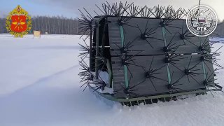 Показана работа НРТК «Курьер» с системой «Еж» в роли минного укладчика