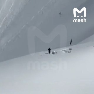 Сотрудники высокогорной метеостанции в Дагестане заблокированы в снегах; подан сигнал бедствия