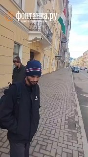 Мигранты из Индии штурмуют консульство в Петербурге из-за проблем с работодателем