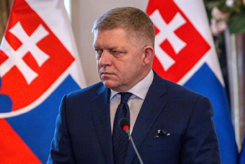 Фицо: Словакия подаёт в Суд Евросоюза из-за запрета ЕС на закупки российского газа