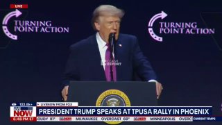 "Мы вернем американских астронавтов на Луну и скоро установим наш флаг на Марсе": Трамп грезит о космосе