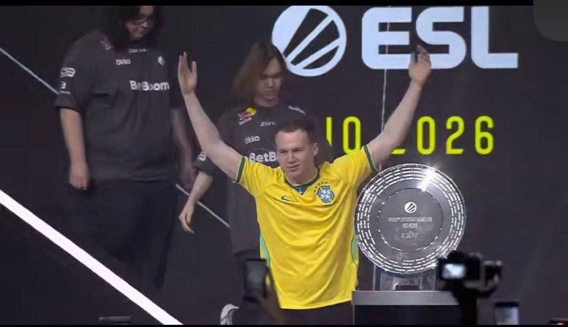 Team Spirit вышла в гранд-финал IEM в Рио после победы над Team Falcons