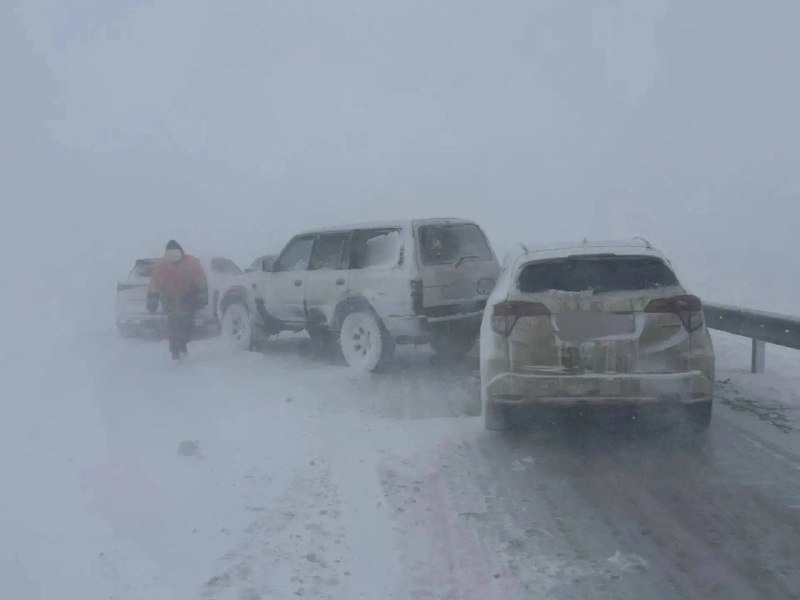 Массовая авария в Забайкалье из-за непогоды: столкнулись 11 машин