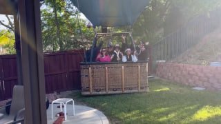 Воздушный шар с 13 пассажирами рухнул во двор в Калифорнии