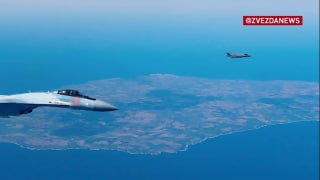 Бомбардировщики Ту-22М3 пролетели над Балтийским морем