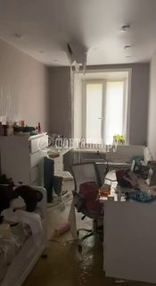 Жильцы Петроградки тушат пожары в квартире соседки: шесть возгораний за два года