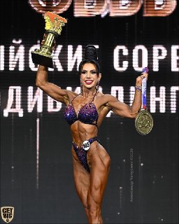 В Воронеже прошли всероссийские соревнования по бодибилдингу и фитнесу
