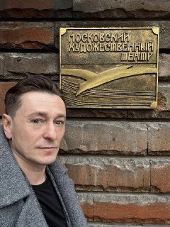 Худрук МХАТ им. Горького сообщил о проблемах с отсутствием сцены и необходимости госэкспертизы