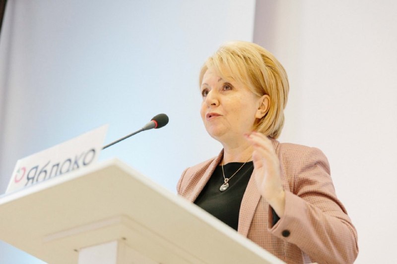 Экс-лидер «Яблока» Слабунова оштрафована за экстремистскую символику и может быть снята с выборов