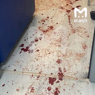 В Махачкале неизвестный с ножом напал на трёх врачей в больнице