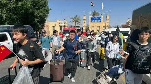 Китай советует своим гражданам покинуть Иран