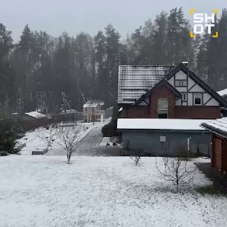 Апрельский снегопад в Петербурге и ожидание снега в Москве