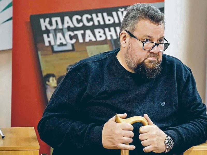 Писатель Глеб Бобров рассказал о создании пьесы «Тень цикады»