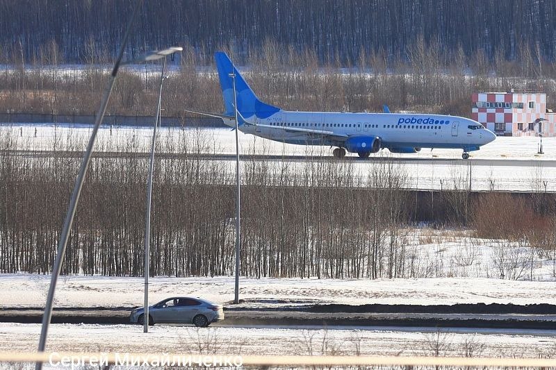 Прибыль российских авиакомпаний сократилась почти вдвое на фоне роста выручки