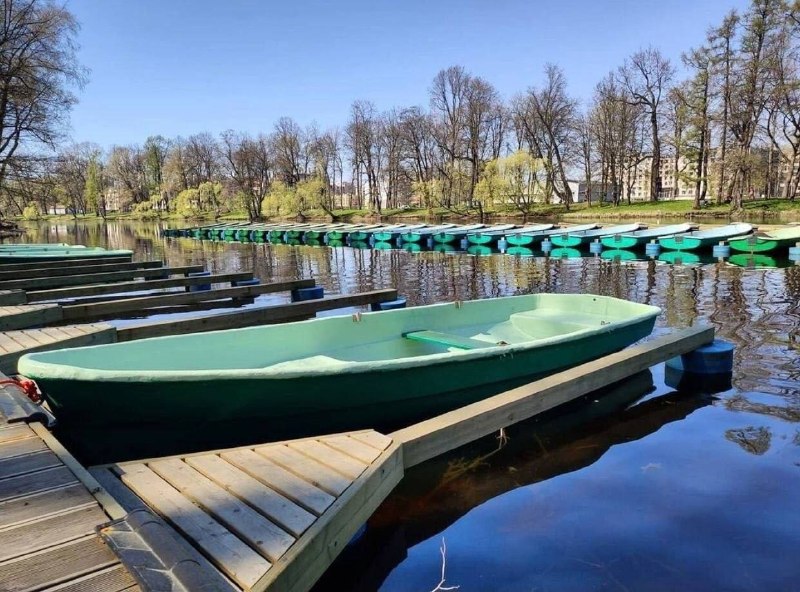 Сезон водных прогулок стартует на Елагином острове