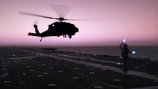 Спецназ Force Recon провел досмотр контейнеровоза в Аравийском море