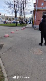 В Казани легковой автомобиль сбил пешеходов