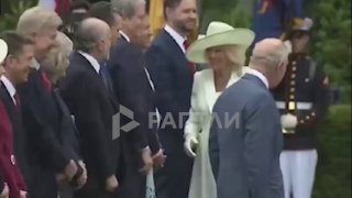 Трамп продемонстрировал превосходство над королем Карлом III во время рукопожатий