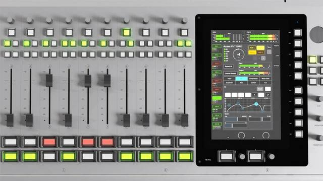 В России создан первый отечественный микшерный пульт