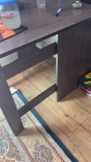 Мальчик из Reels создает вирусный тренд с ежедневными экспериментами в баночке