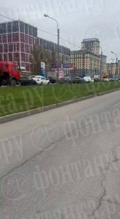 В Петербурге зафиксированы серьезные пробки из-за кортежа на Октябрьской набережной