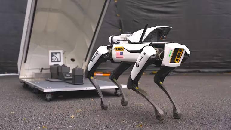 Boston Dynamics и Asylon представили автономного робота-охранника DroneDog