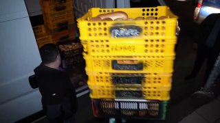 Премьер-министр Словакии Роберт Фицо поработал грузчиком в пекарне