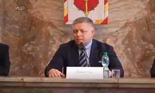 Премьер Словакии связал волатильность цен на нефть с заявлениями Дональда Трампа