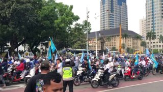 Танцы на рассвете и борьба за права. Как День труда отмечают в разных странах