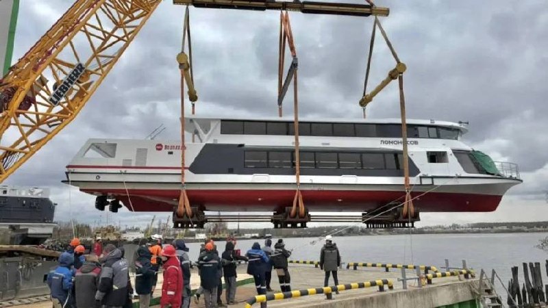 В Ленобласти спустили на воду второе серийное пассажирское судно проекта EM901