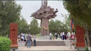 Волонтёры в Армении очистили памятник, посвящённый Победе в Великой Отечественной войне