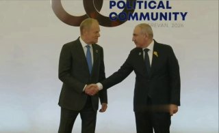 Пашинян и Туск встретились в Ереване перед саммитом ЕПК
