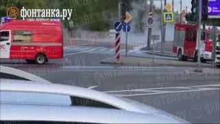 Самокатчик получил ожоги второй степени при прорыве трубы на улице Тореза в Петербурге