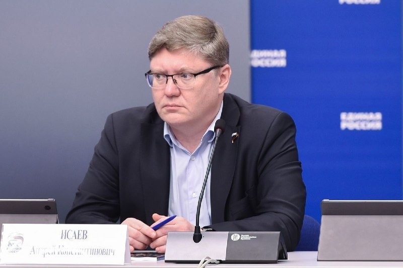«Единая Россия» отстояла сохранение бумажного порядка уведомлений об увольнении в законопроекте по ТК РФ