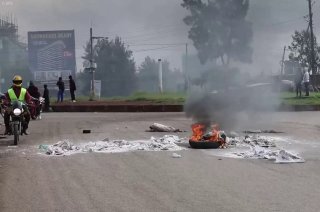 Четыре человека погибли в Кении во время протестов против повышения цен на топливо