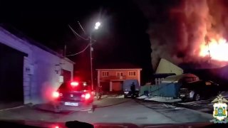 Лейтенанты полиции получили премию имени Тиграна за спасение людей в Ханты-Мансийске
